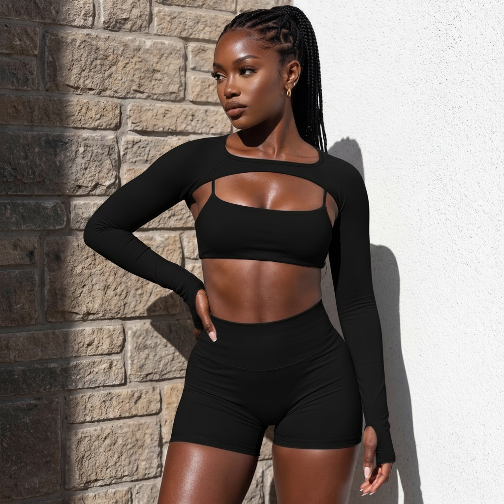 Conjunto 3 piezas negro: sujetador con tirantes finos, top de manga larga y short a juego