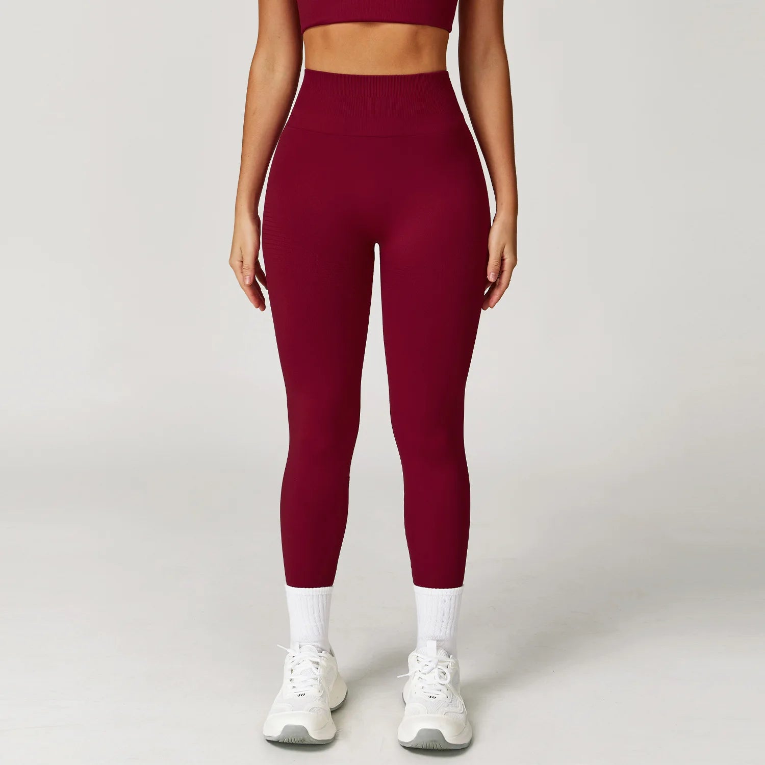 High-waisted active leggings in cherry red, ankle-length