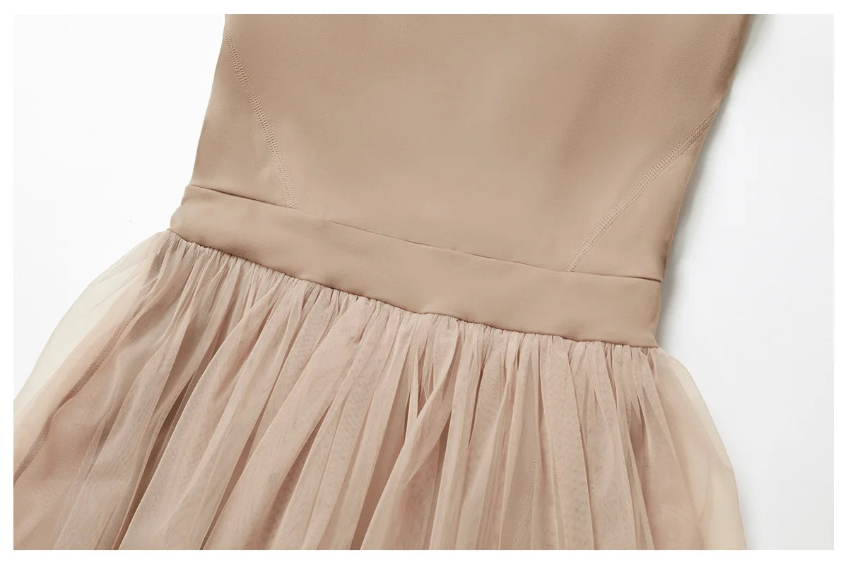 Badminton Bae Active Dress beige/tan, Oberteil mit Einsatz und gerüschtem Tüllrock