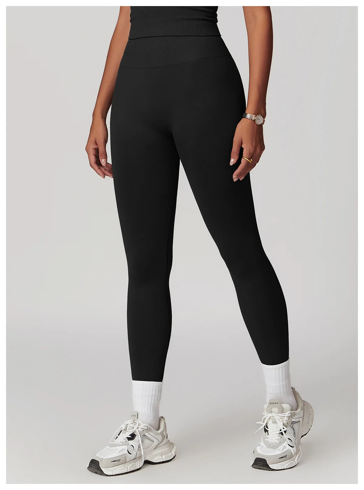 Hochtaillierte Active Leggings in Schwarz mit glatter Passform und abgeschnittenem Saum