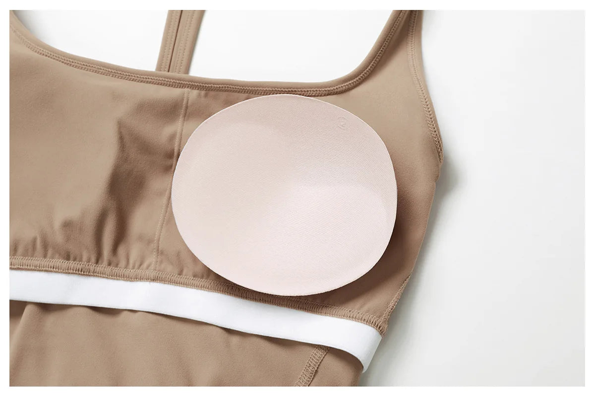 Badminton Bae Active Dress in beige/tan, Brustbereich mit runder Innenauflage