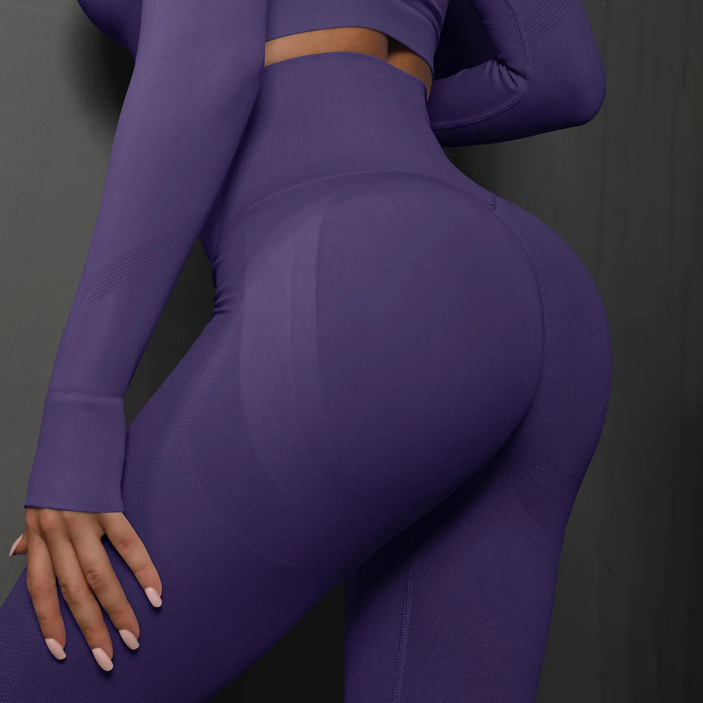 High-waist yoga leggings in purple with a seamless back lift and contoured fit