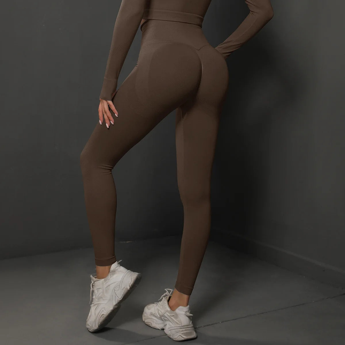 High-waist brown seamless yoga leggings with scrunch back and tummy-control fit