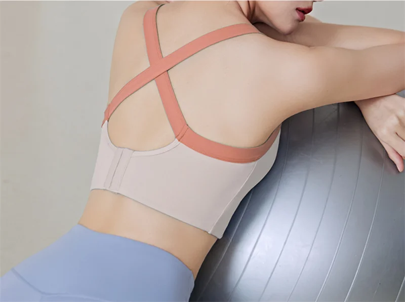 Catch Gains, Not Feelings | Fitted Crop Top Bra