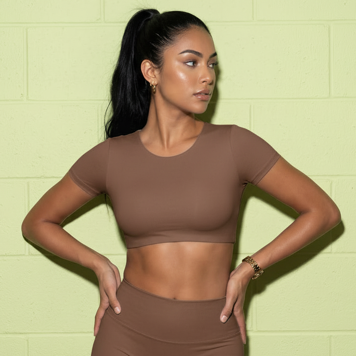 Fitted yoga crop top in brown, short-sleeve crew neck with smooth stretch finish