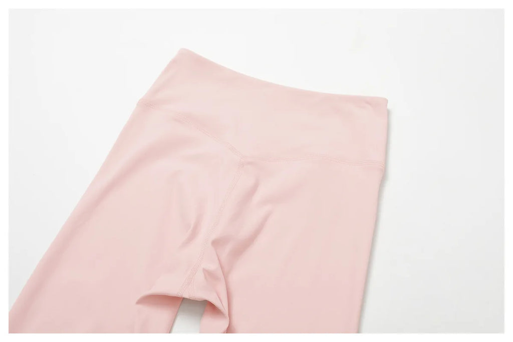 Cute & Comfy | Halter Tank + High-Waisted Flared Pants Active Set