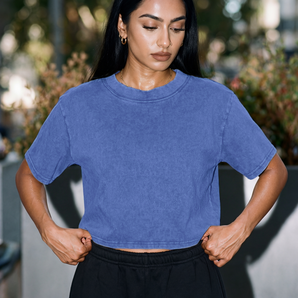 Blue acid-wash crop boxy T-shirt, crew neck and short sleeves
