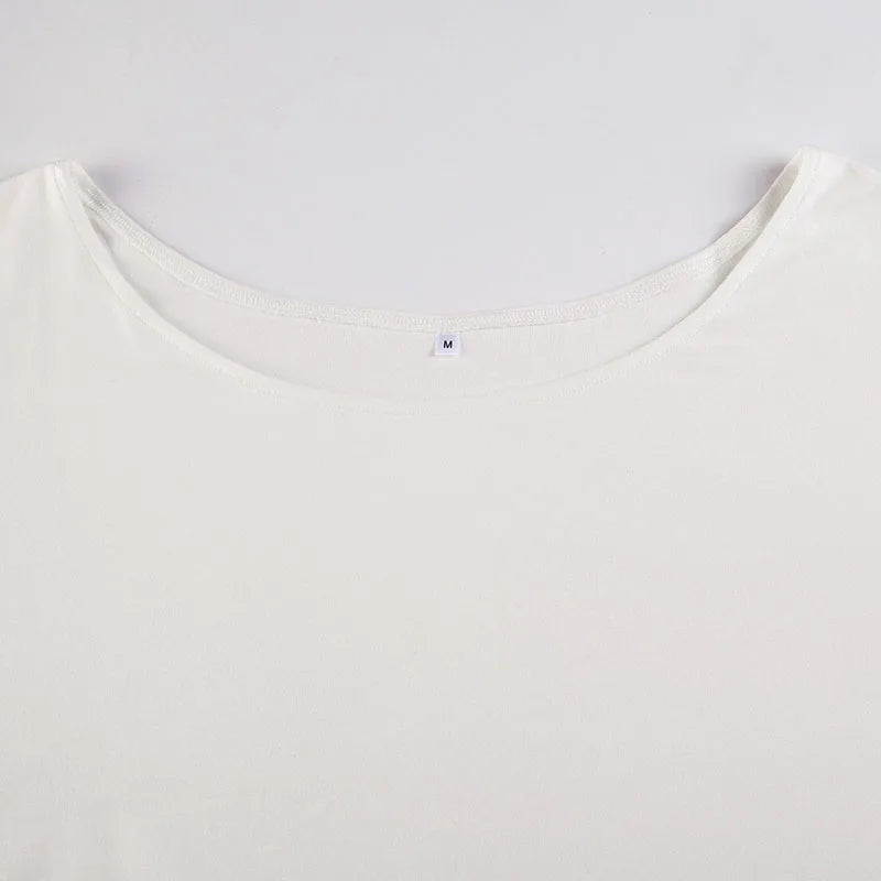 Xooie Fit White Baggy Crop Top for Workouts with a Relaxed Fit and Soft Fabric