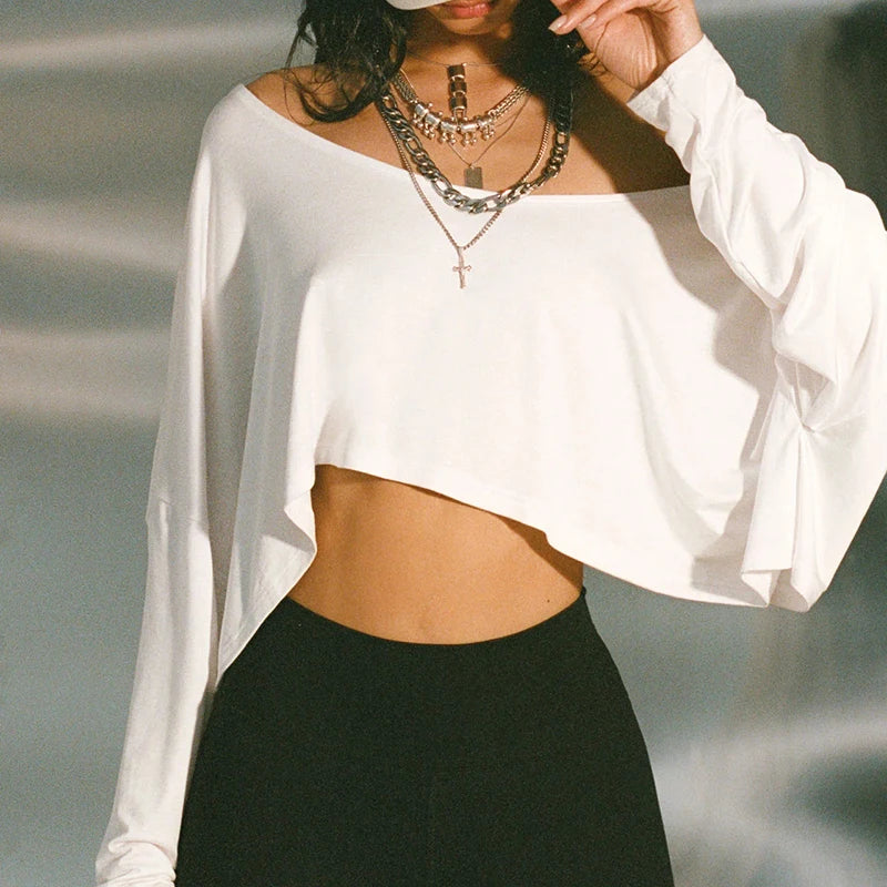 Xooie Fit White Baggy Crop Top for Workouts with Long Sleeves and Loose Fit