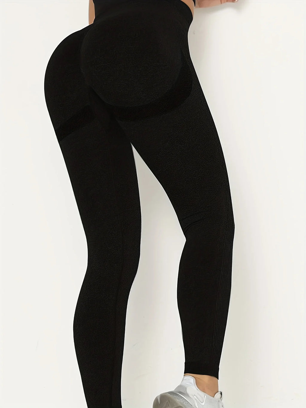 Xooie Fit Booty Sculpting Leggings in Black for a Flattering and Comfortable Fit