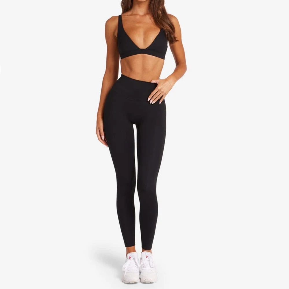 Xooie Fit black bra and leggings set for stylish and comfortable workouts