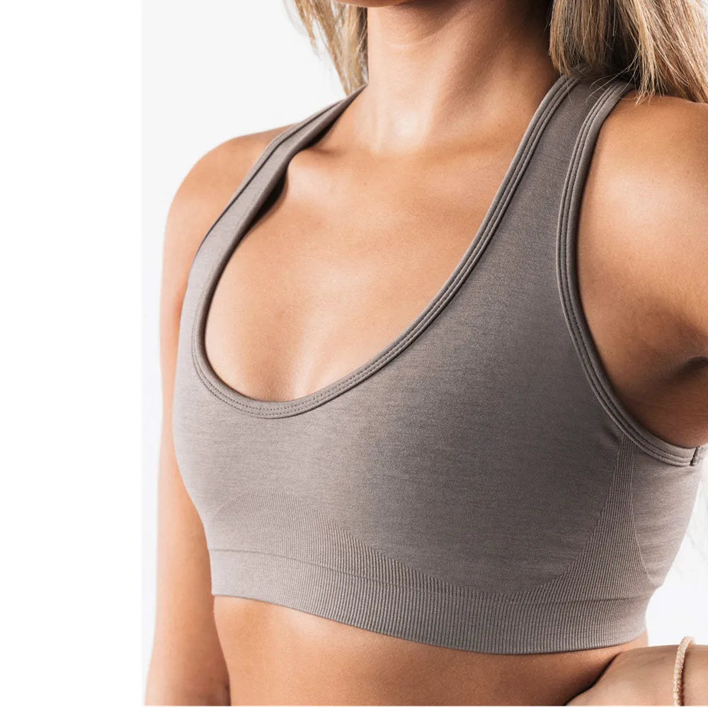 Xooie Fit comfortable workout set featuring a stylish sports bra in soft gray for fitness enthusiasts