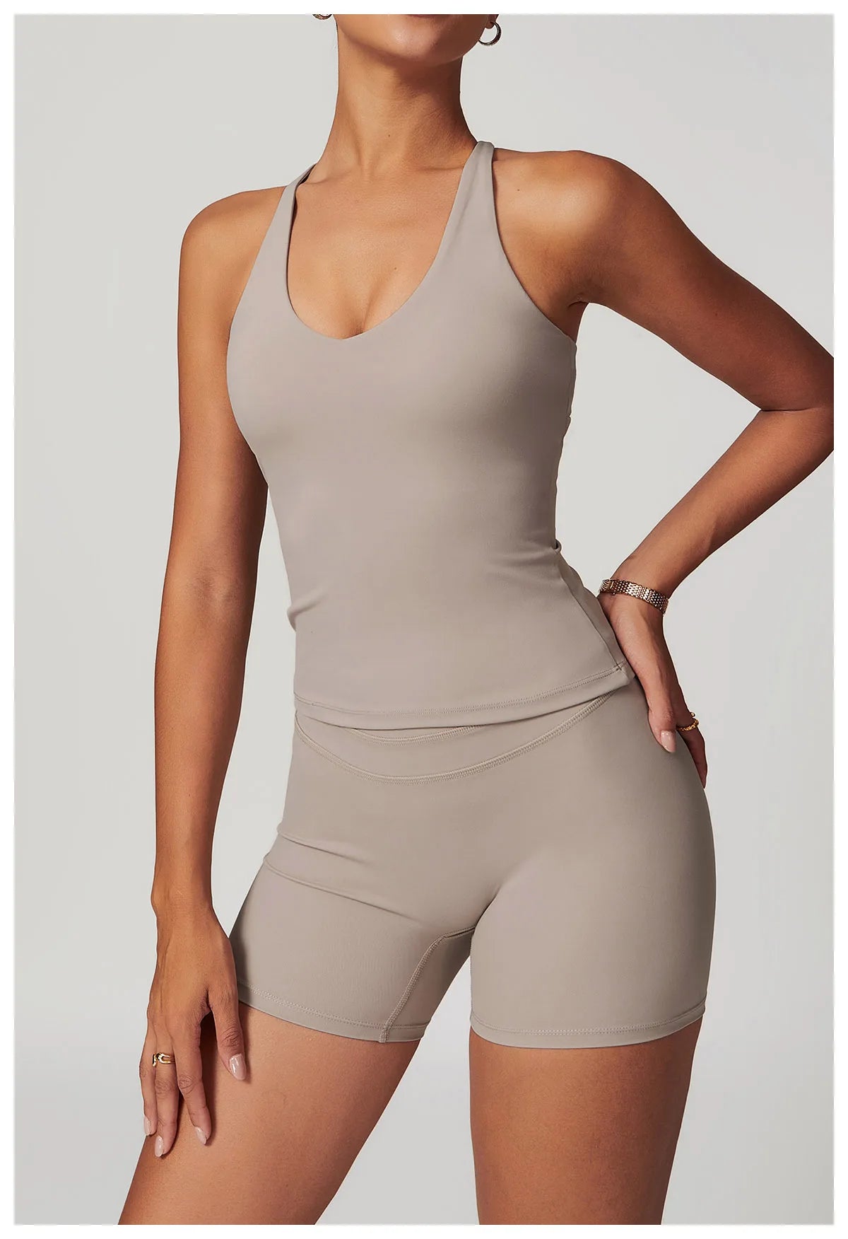 Xooie Fit fitness tank top and biker shorts set in beige fitted style for activewear