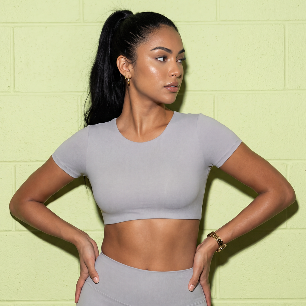 Fitted yoga crop top, light gray, short sleeves, crew neck, fitted hem