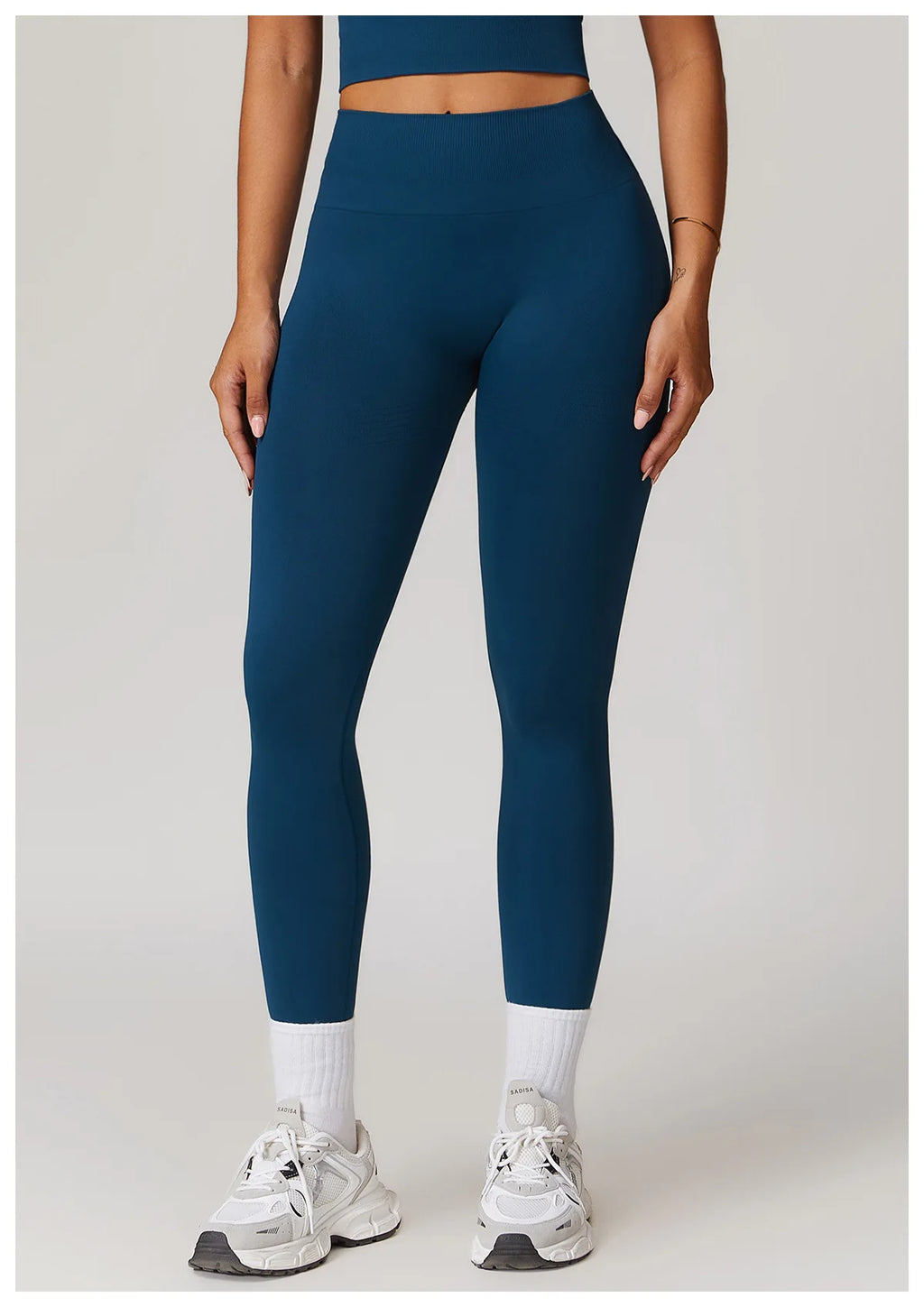 High-waisted active leggings in sea blue, ankle-length with thick waistband