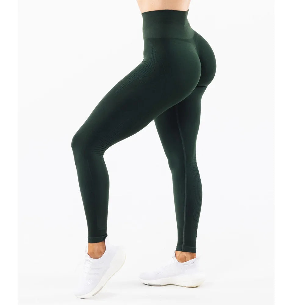 Xooie Fit high waisted active leggings in green with a flattering fit for workouts