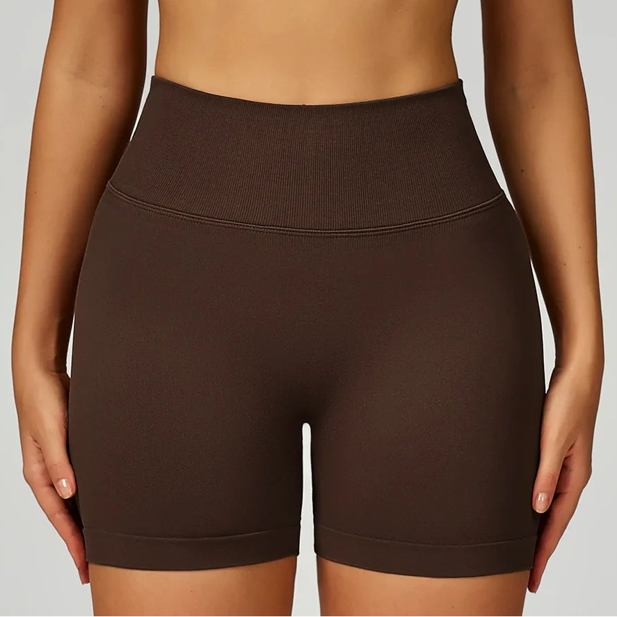Bark Brown High-Waist Shorts mit geripptem Bund, kurze Passform