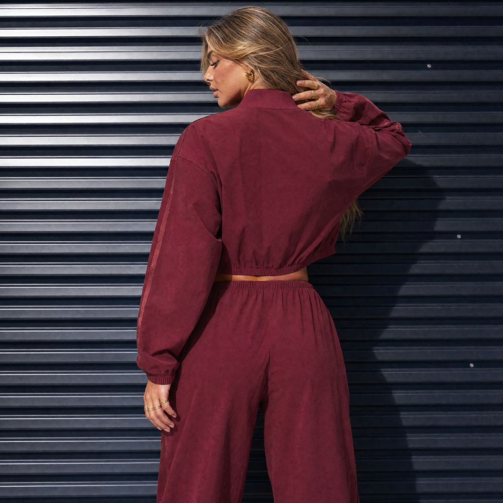 maroon zipper crop top fitness jacket back