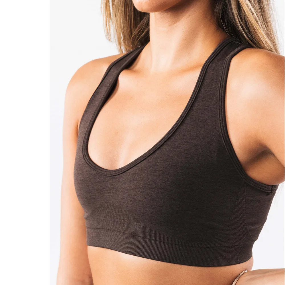 Xooie Fit open-back workout bra in dark brown with a stylish design for maximum comfort during exercise