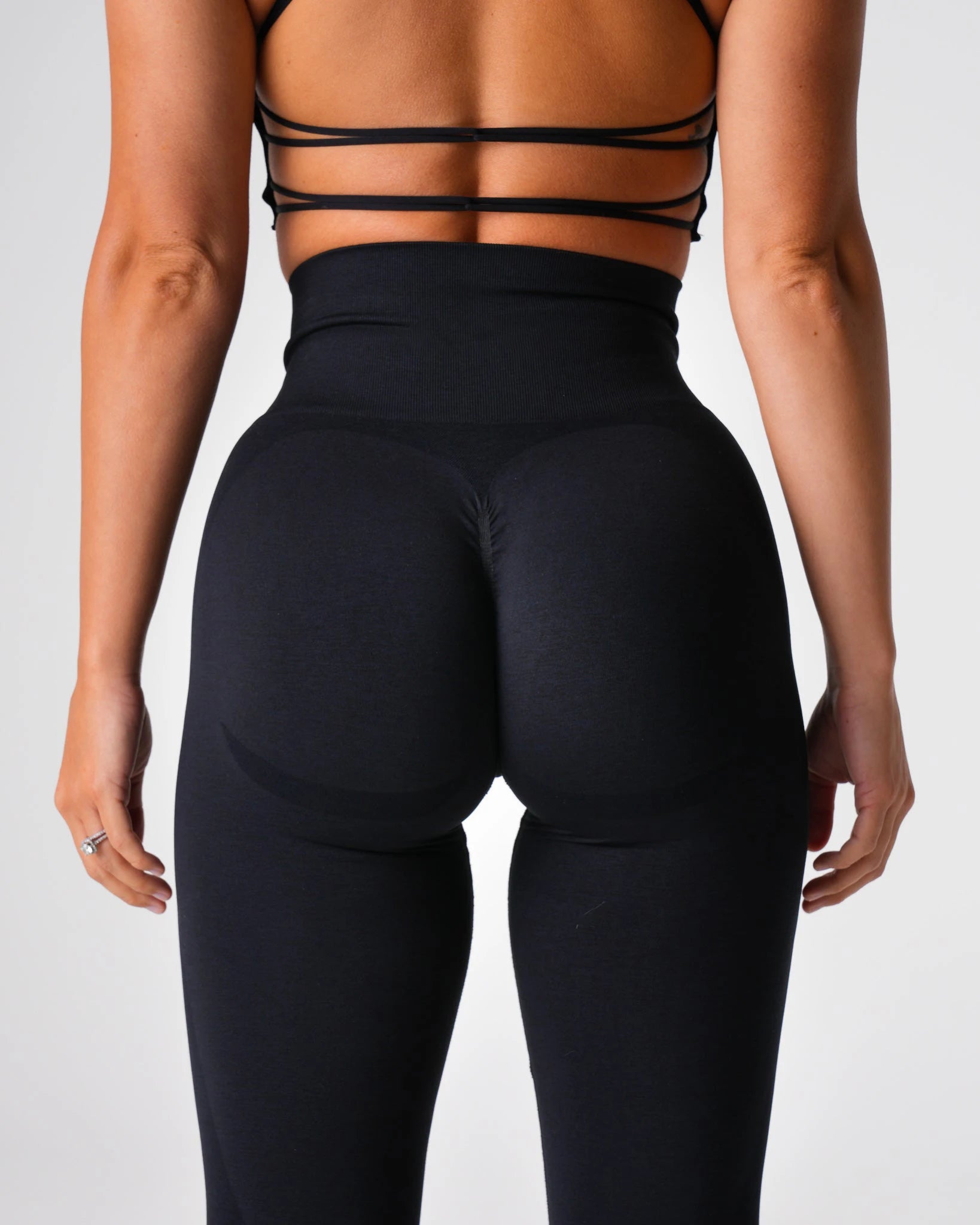 Xooie Fit Black High Intensity Leggings for Women with Form-Fitting Waist and Stretchy Fabric