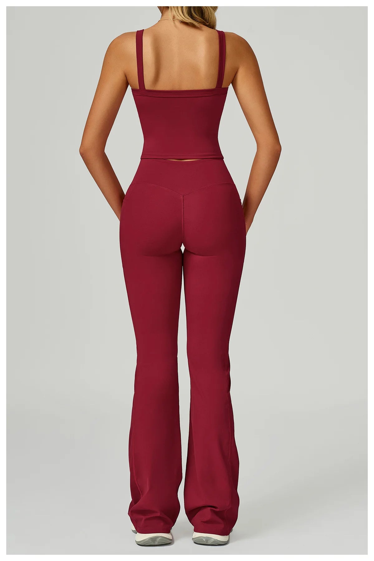 Wine-Red Tanktop mit Rückenriemen und passende Schlaghose, Taschen