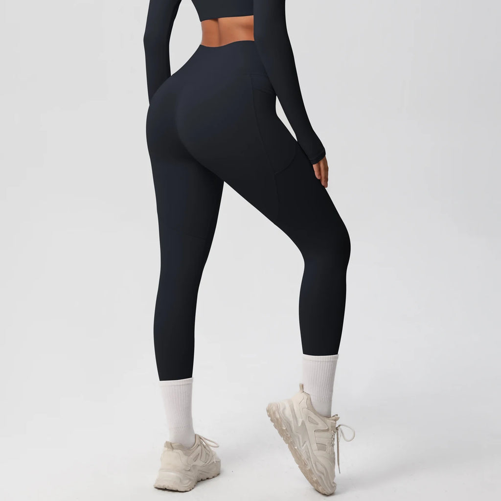 Xooie Fit high intensity pocket leggings in black, perfect for workouts and featuring convenient side pockets