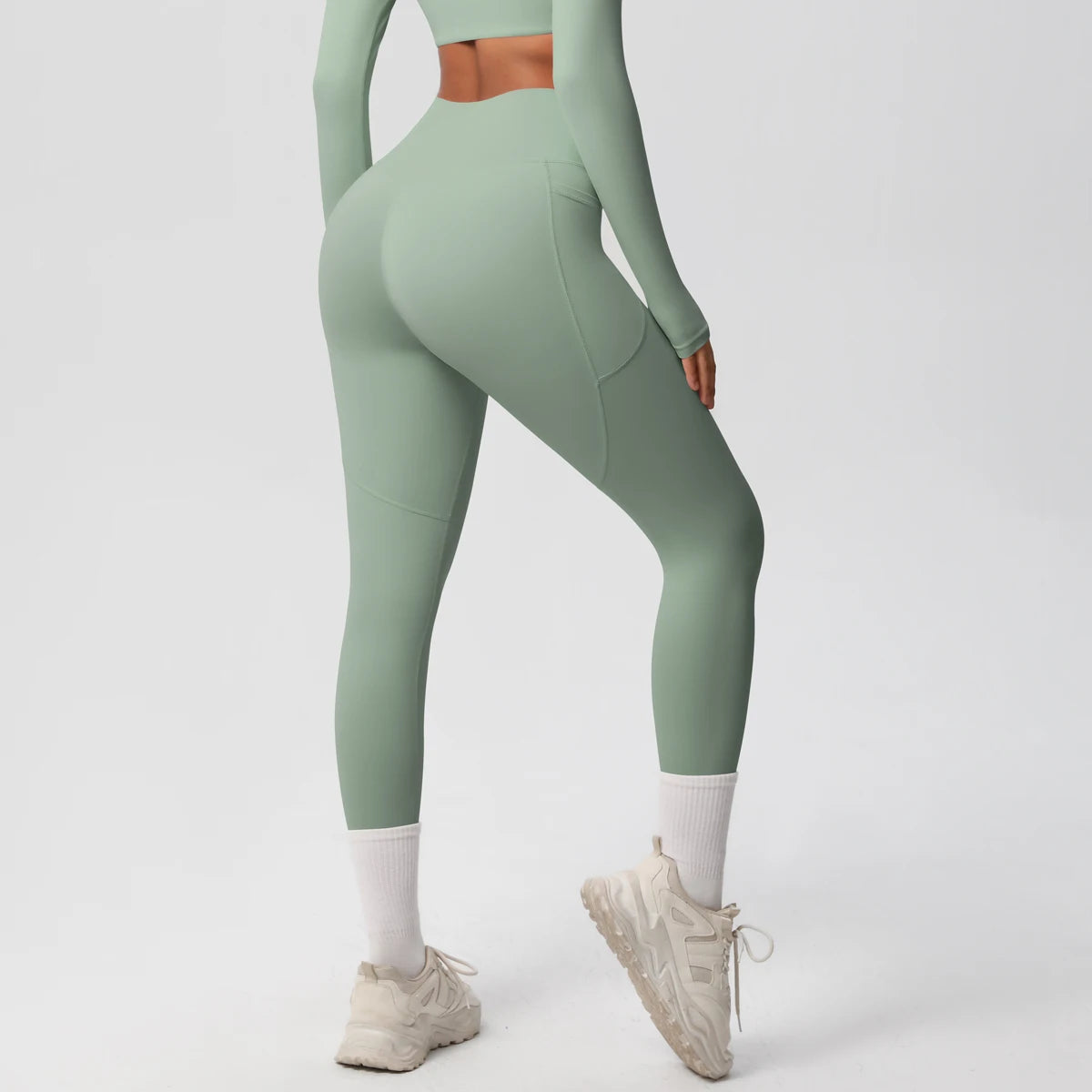 Xooie Fit High Intensity Pocket Leggings in Light Green for Active Workouts and Comfort