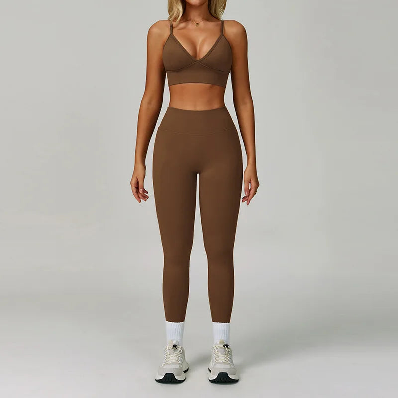Xooie Fit high waisted leggings and sports bra set in brown, perfect for workouts and activewear