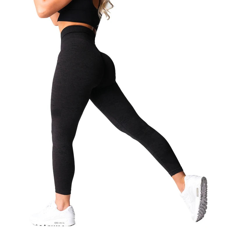 Xooie Fit high waisted seamless leggings in black for comfort and flexibility during workouts