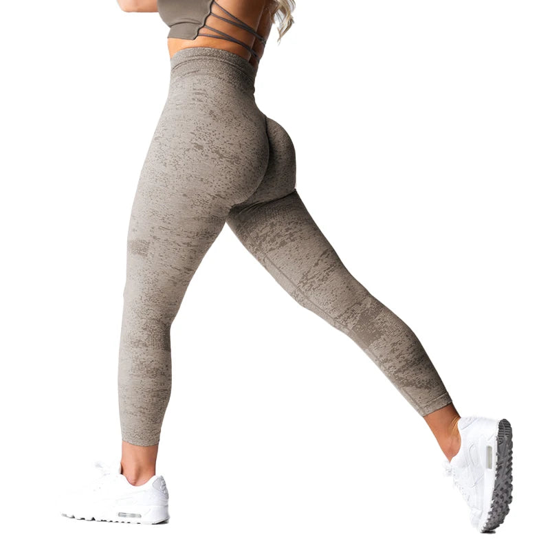 Xooie Fit high waisted seamless leggings in a stylish design for comfortable workouts and daily wear