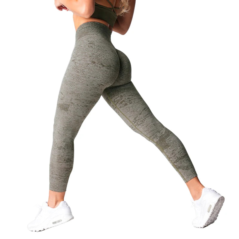 Xooie Fit high waisted seamless leggings in an earthy tone, perfect for workouts and everyday wear