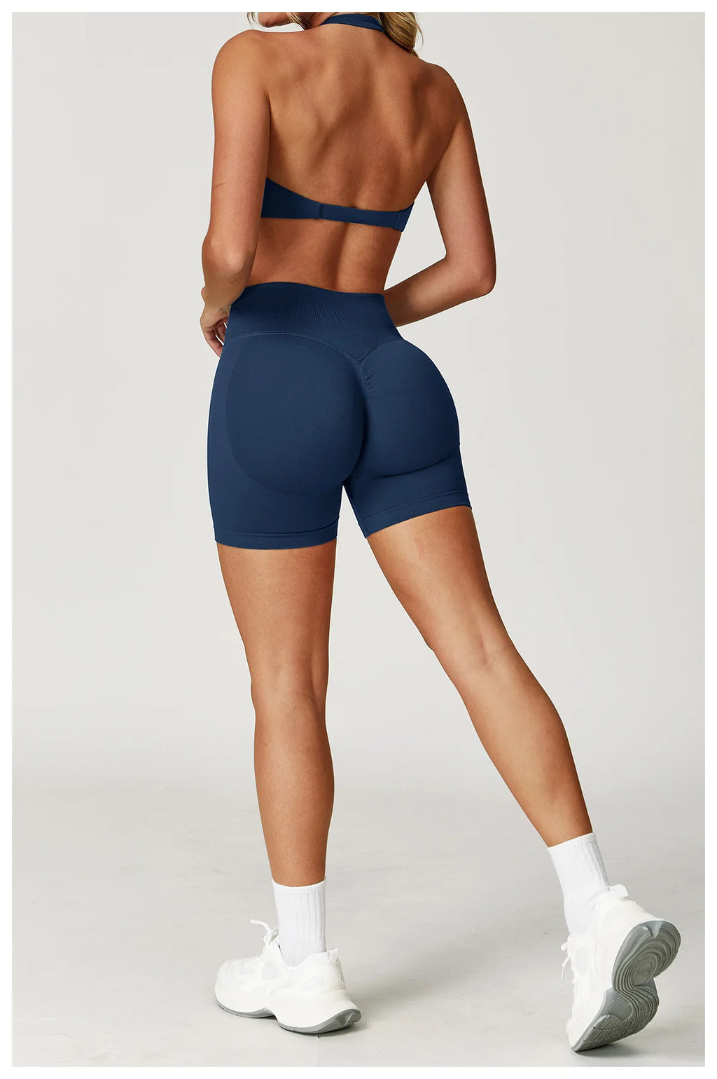 Xooie Fit matching sports bra and shorts for gym in navy blue with a stylish and comfortable design