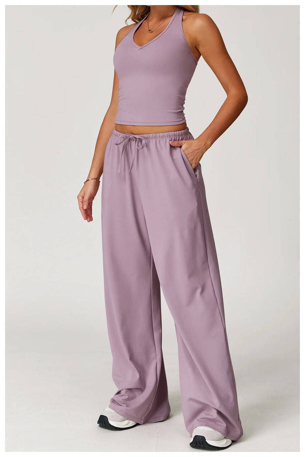 Xooie Fit women's baggy workout pants in lavender with a comfortable fit and side pockets