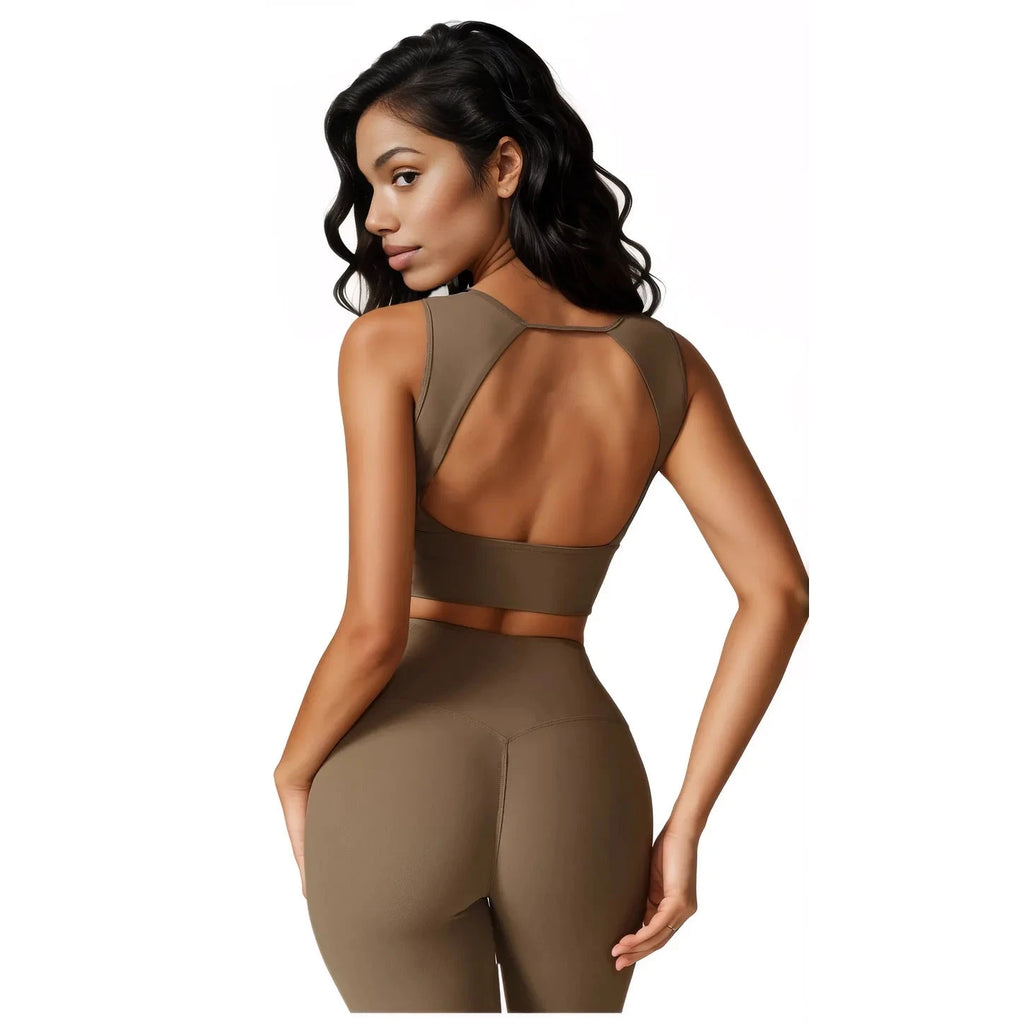 Xooie Fit women's fitness two-piece set with a stylish back design and comfortable fit