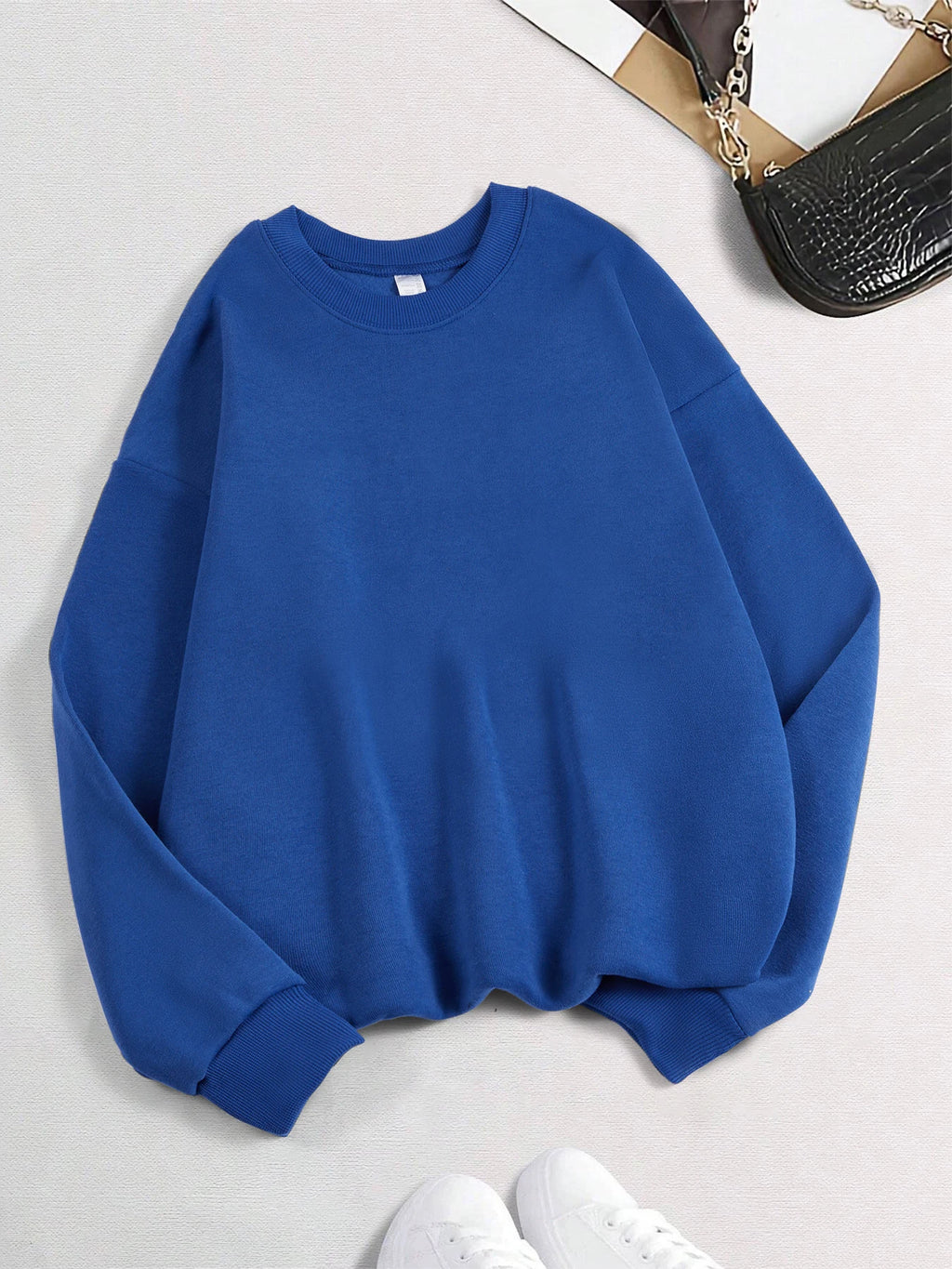 Blue Xooie Fit women's oversized sweatshirt with a relaxed fit and comfortable design