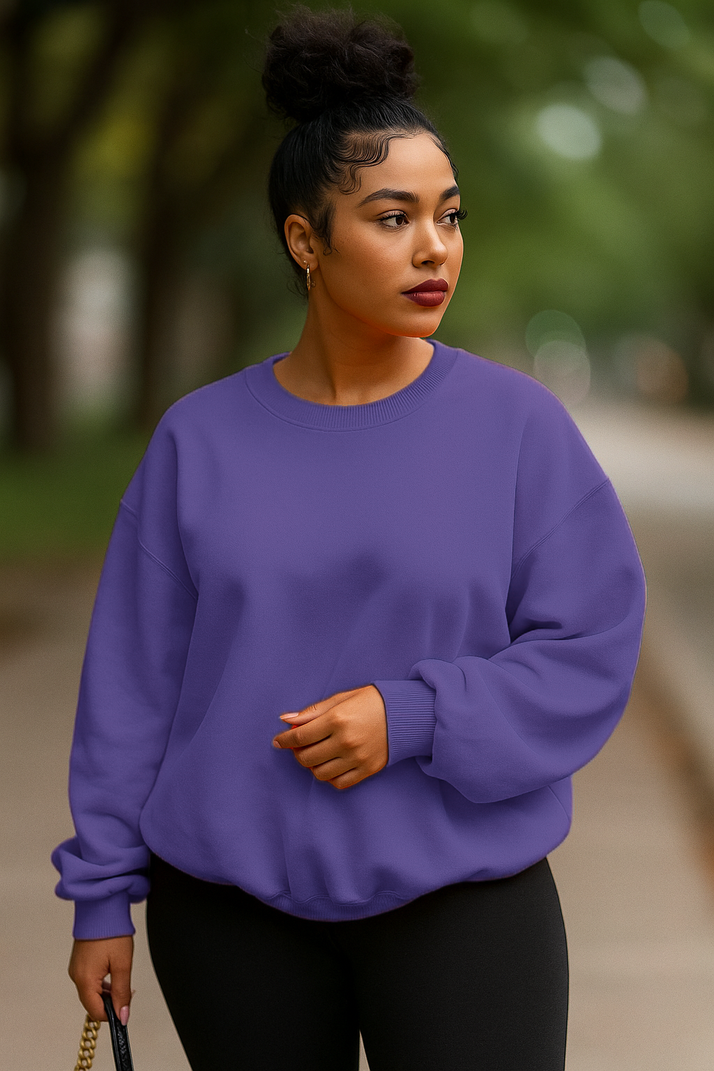 Women's oversized sweatshirt in purple from Xooie Fit, perfect for casual and comfortable wear