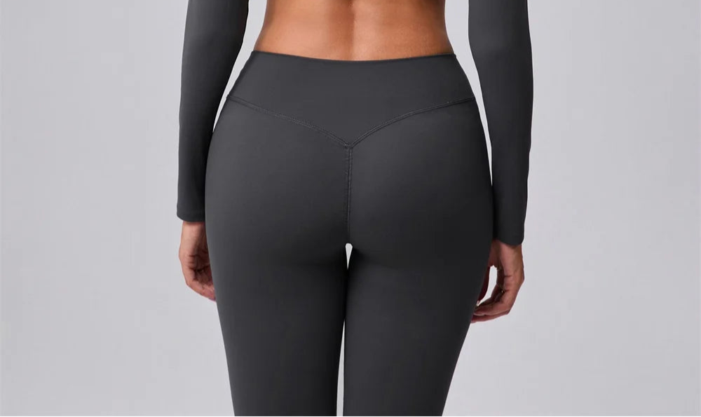 Xooie Fit high-waisted workout leggings in sleek black for comfort and style during workouts