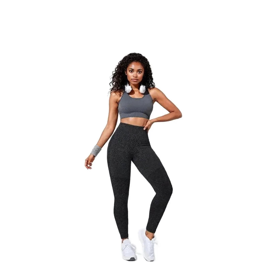 Xooie Fit high-performance active leggings in black for comfort during workouts