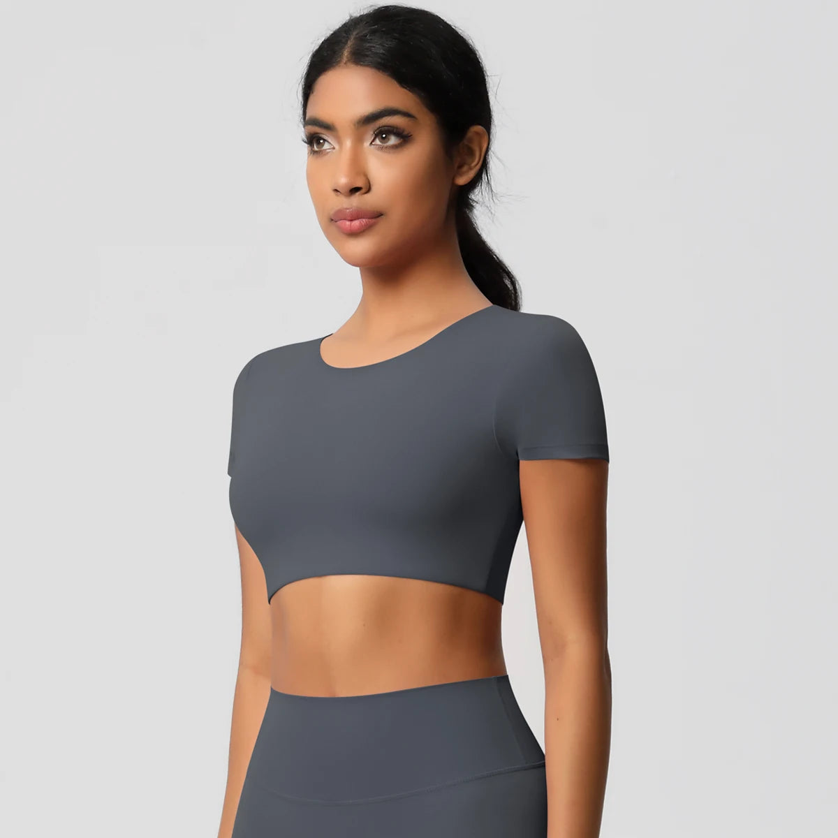 Xooie Fit Yoga Crop Top T-Shirt in Gray for Comfortable and Stylish Workout Wear