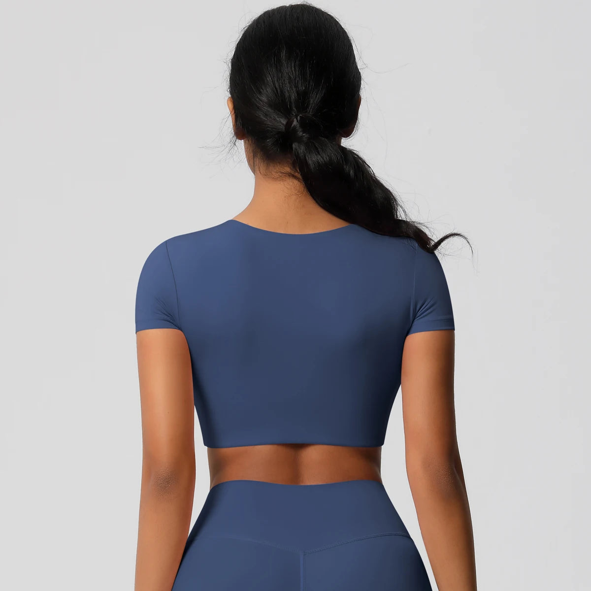 Xooie Fit Yoga Crop Top T-Shirt in Blue with a Stylish Short Sleeve Design